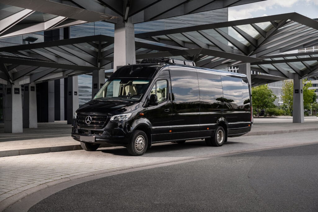 VIP Sprinter von BEA Limousines Frankfurt Außen