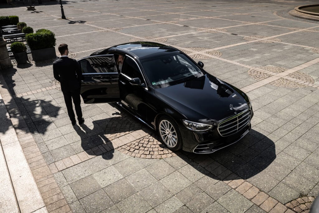 Chauffeurservice für VIPs – Vertrauen, Diskretion und Sicherheit mit BEA Limousines Frankfurt